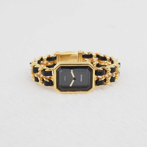 CHANEL 金色小方糖