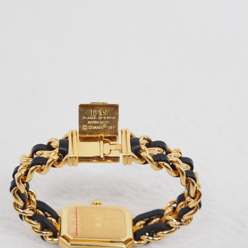 CHANEL 金色小方糖-9