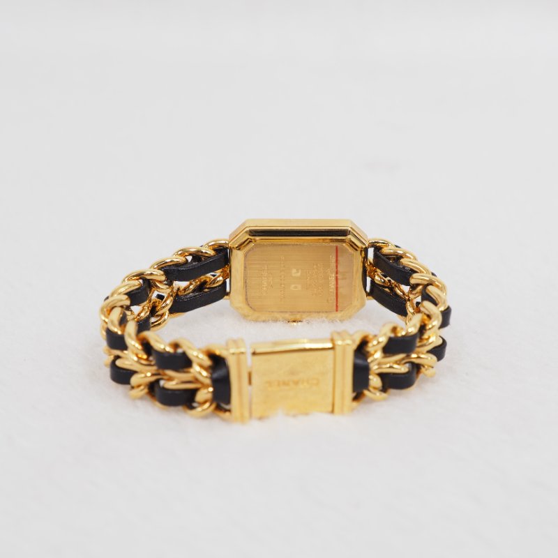 CHANEL 金色小方糖-12