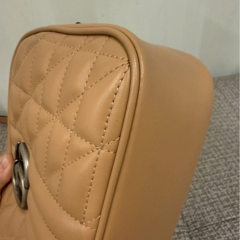 正品 Gucci二手近新Marmont奶茶銀釦拉鍊肩背/斜背包-9