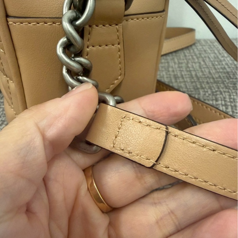 正品 Gucci二手近新Marmont奶茶銀釦拉鍊肩背/斜背包-17