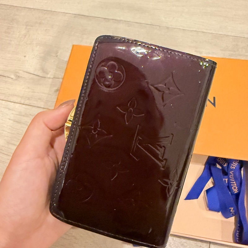 Lv葡萄紫漆皮中夾-3