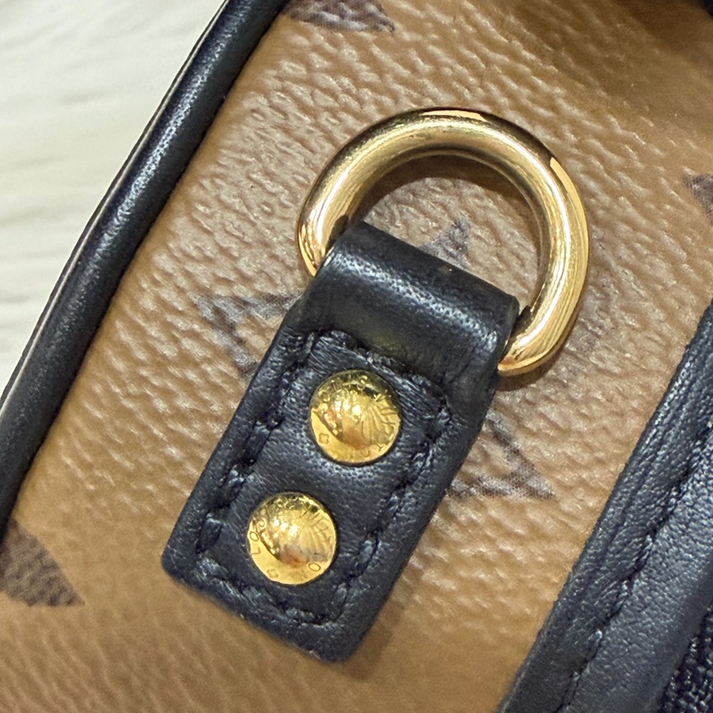 LV M83614 黑皮 原花 Mini Boîte Chapeau 圓餅 手提包 斜背包-17