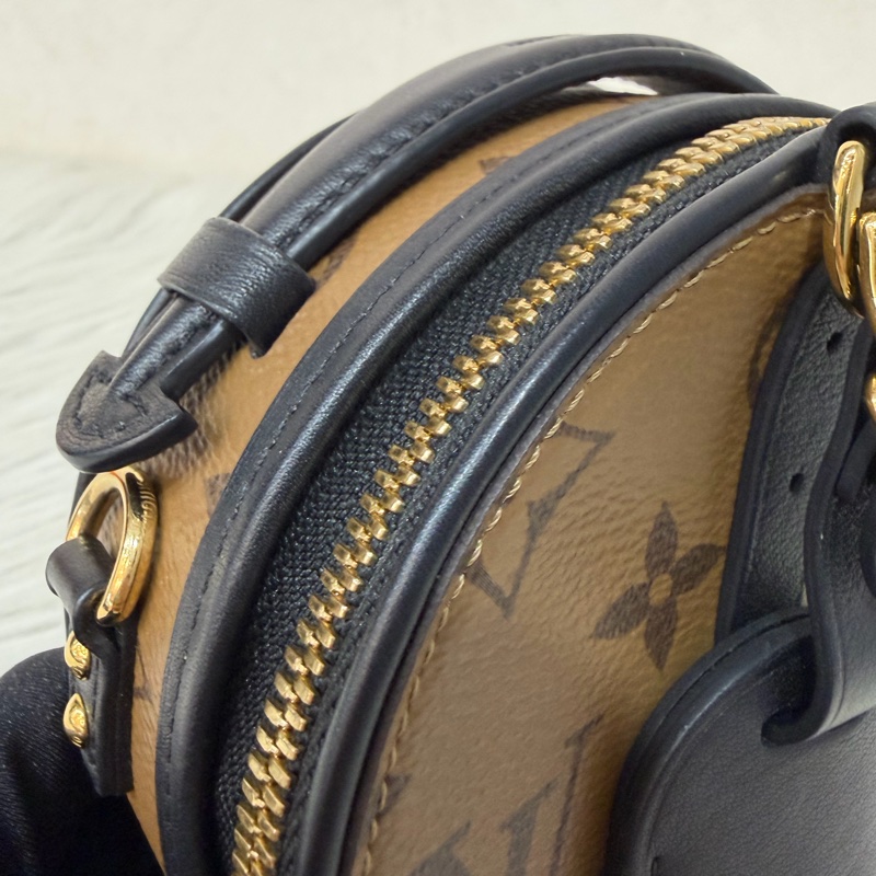 LV M83614 黑皮 原花 Mini Boîte Chapeau 圓餅 手提包 斜背包-27