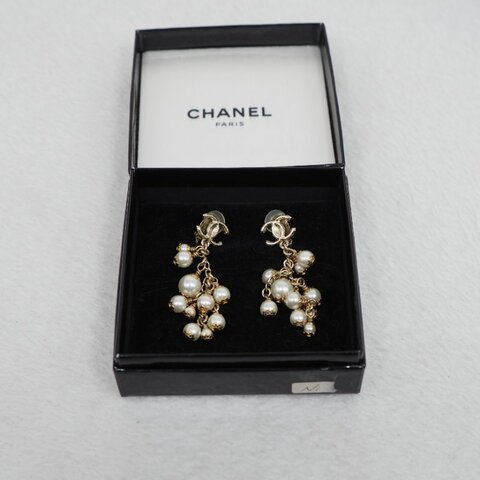 CHANEL A11A 垂釣珍珠耳夾