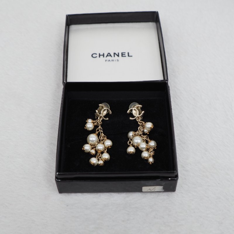 CHANEL A11A 垂釣珍珠耳夾-0