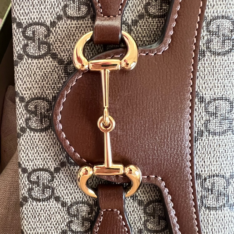 Gucci 方盒斜背小包-1