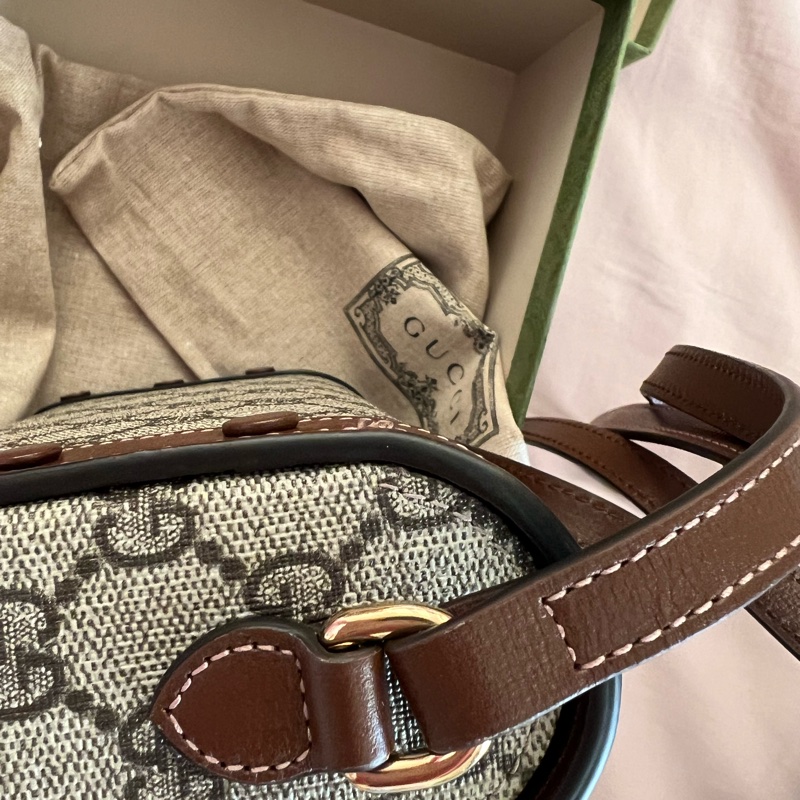 Gucci 方盒斜背小包-7