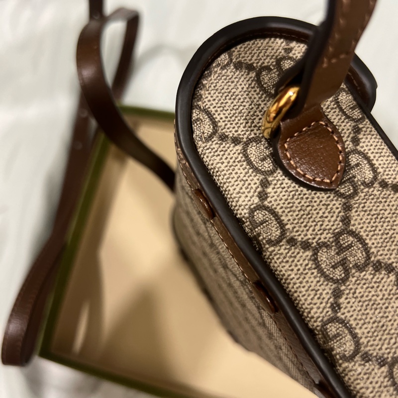 Gucci 方盒斜背小包-20