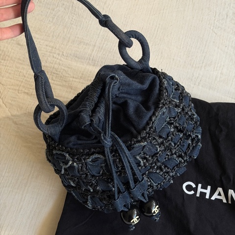 Vintage 稀有珍品 /Chanel 2006 限量/牛仔拉菲草編織小菜籃🧺 黑色壓克力球超時髦