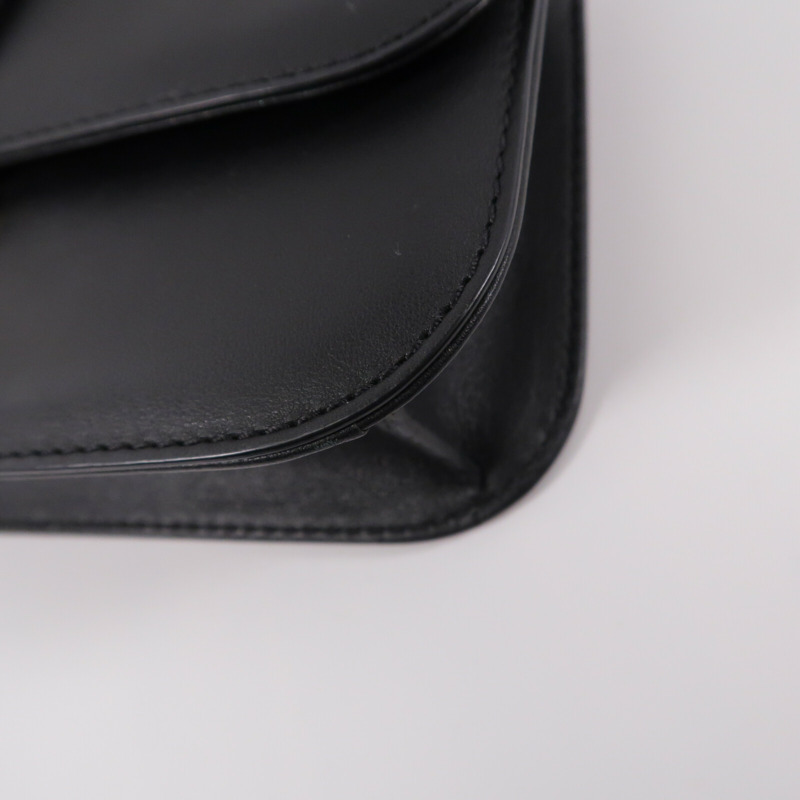 Valentino 牛皮皮革Rockstud Glam Lock鏈帶肩背袋-10