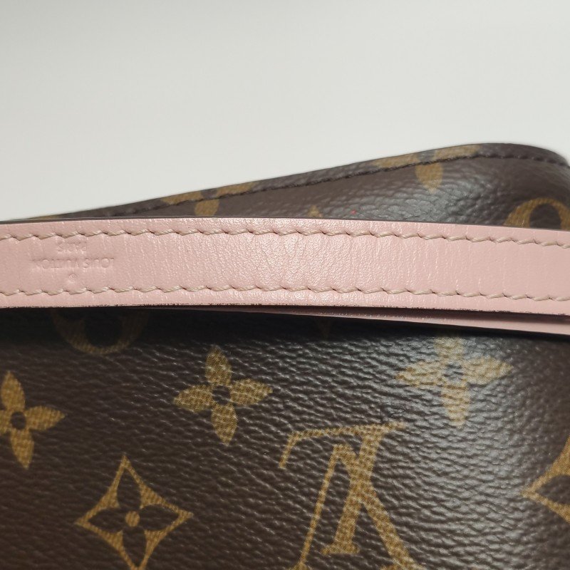 Louis Vuitton (LV) NÉONOÉ中型牛皮Monogram印花抽繩肩背包-20