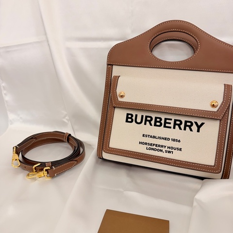 Burberry 牛皮拼帆布 mini pocket斜背包
