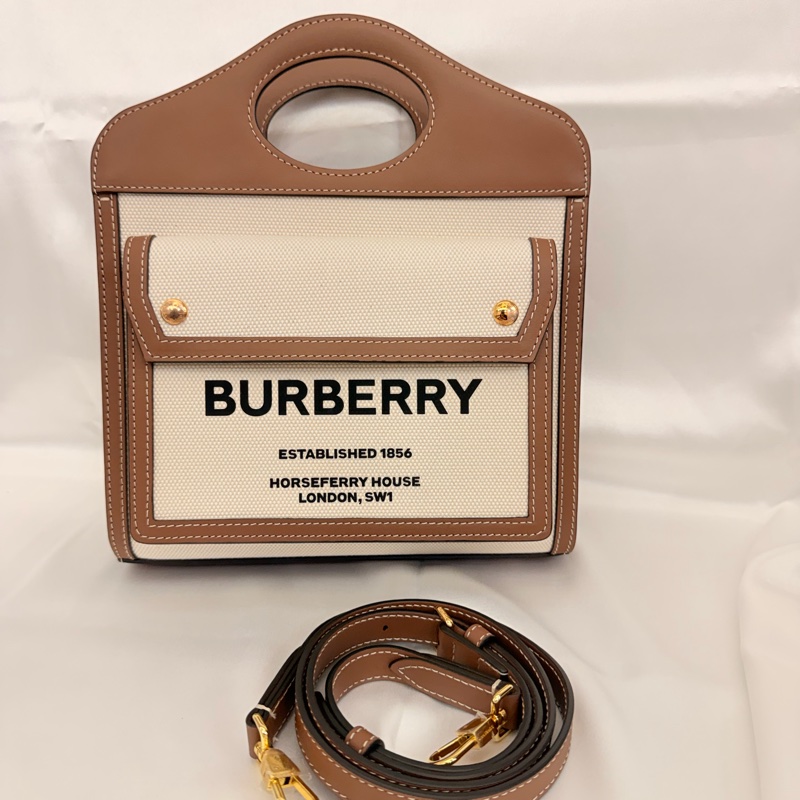 Burberry 牛皮拼帆布 mini pocket斜背包-3