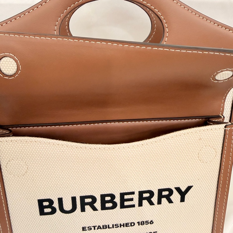 Burberry 牛皮拼帆布 mini pocket斜背包-29