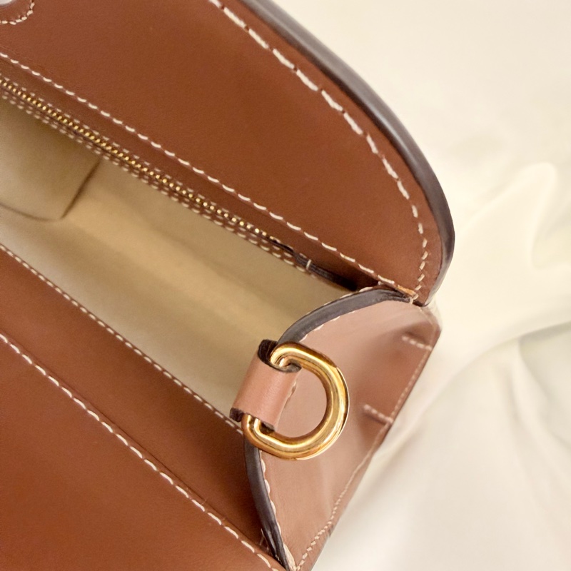 Burberry 牛皮拼帆布 mini pocket斜背包-35