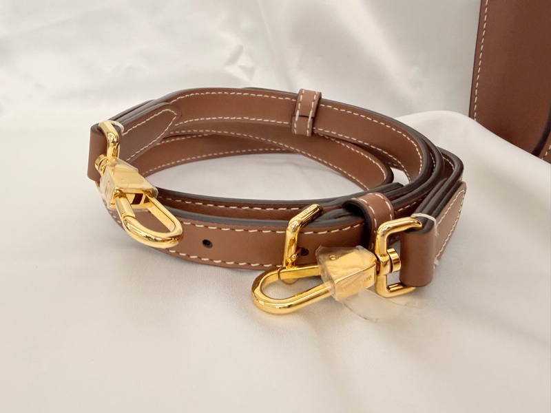 Burberry 牛皮拼帆布 mini pocket斜背包-42