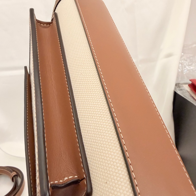 Burberry 牛皮拼帆布 mini pocket斜背包-47