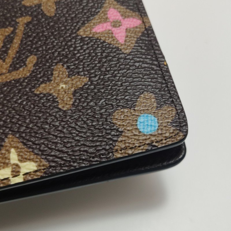 Louis Vuitton (LV) Tyler聯名款Multiple牛皮拼色老花對折錢包晶片款-14