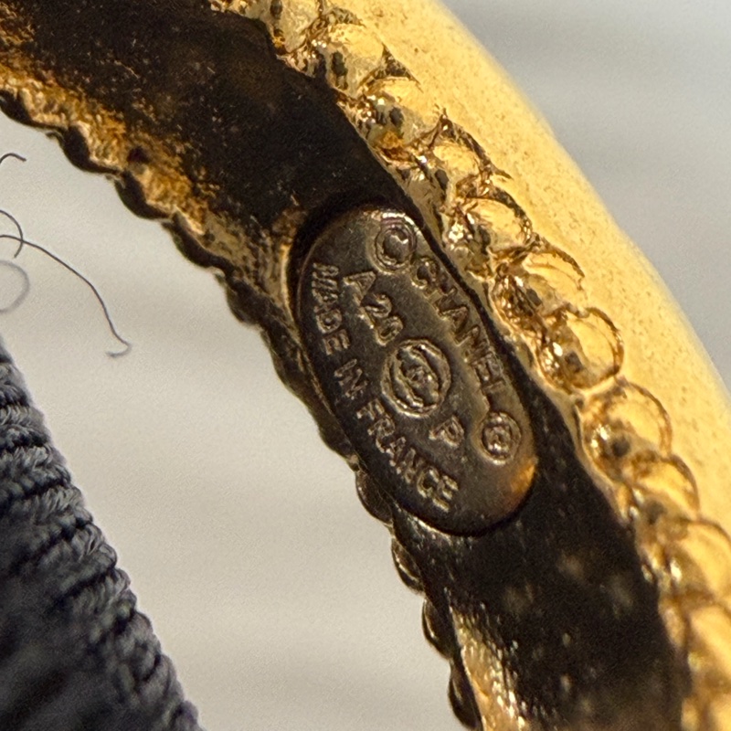 CHANEL 金色雙C金幣紋 吉他彈片撥片PICK LOGO 垂吊式 耳環 VINTAGE老香風-14