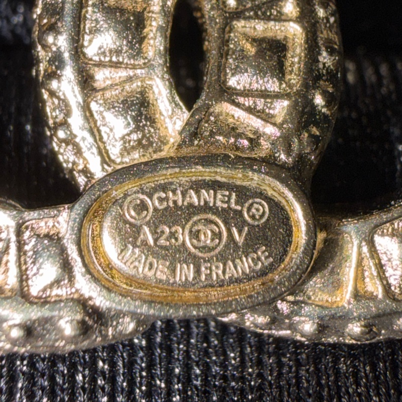 CHANEL A86504 香奈兒金色雙C 雙層雙排水鑽 LOGO 小香立體螺旋 耳環 耳針-10