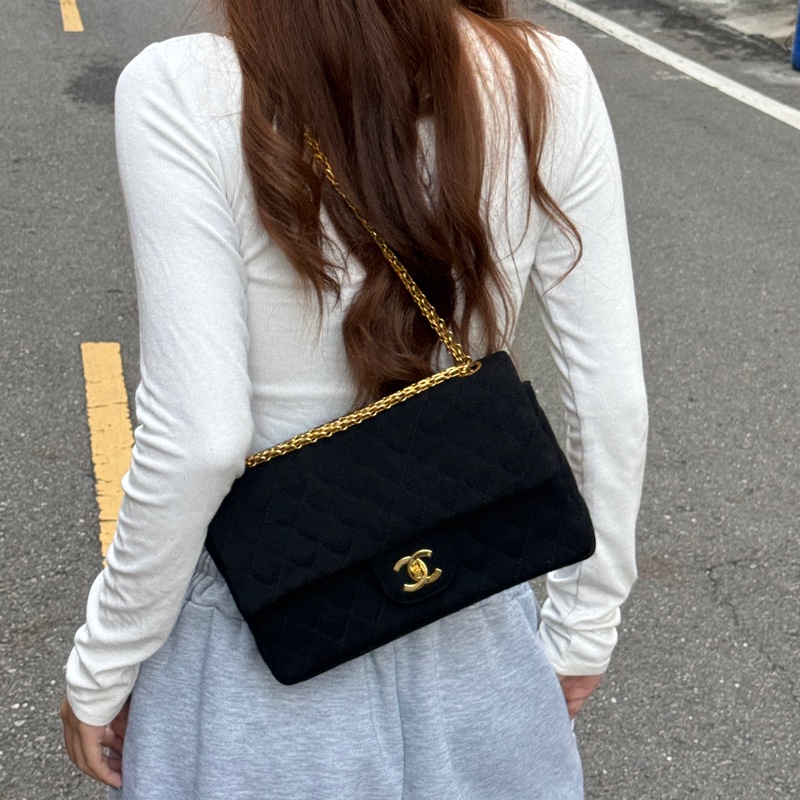 (超級新🆕) CHANEL CF25 經典雙翻蓋 黑金肩背包 【專櫃386,300】-11