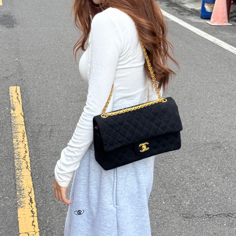 (超級新🆕) CHANEL CF25 經典雙翻蓋 黑金肩背包 【專櫃386,300】-13