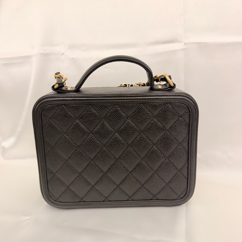 Chanel Vanity case 黑荔枝皮斜背包-9