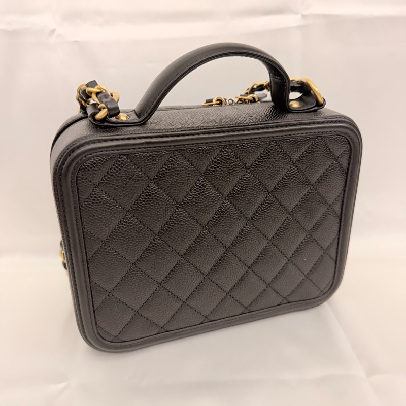 Chanel Vanity case 黑荔枝皮斜背包-10