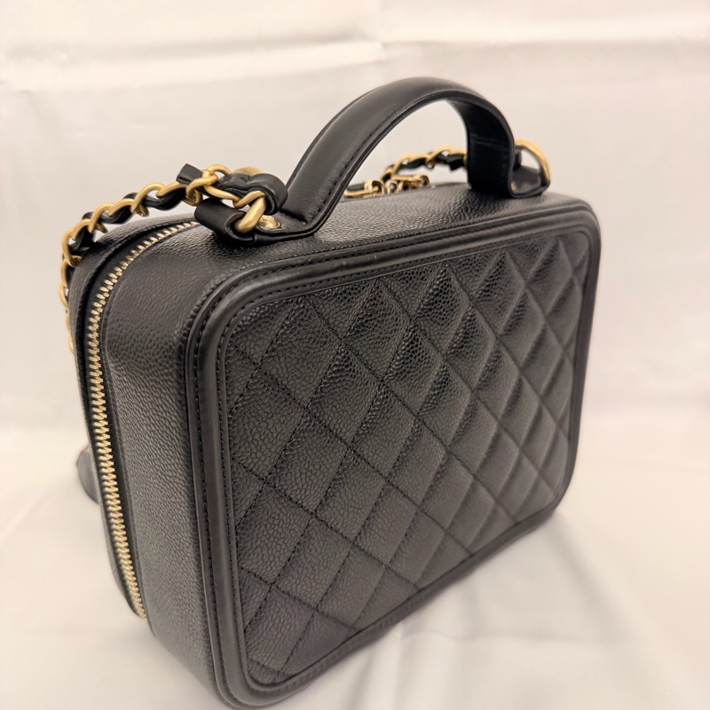 Chanel Vanity case 黑荔枝皮斜背包-12