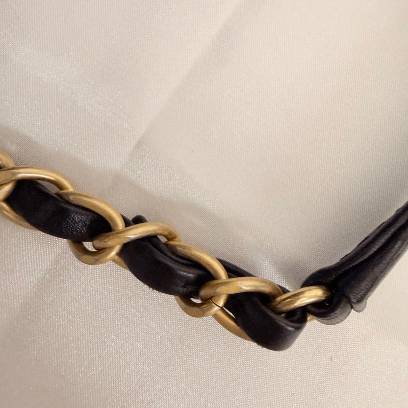 Chanel Vanity case 黑荔枝皮斜背包-33