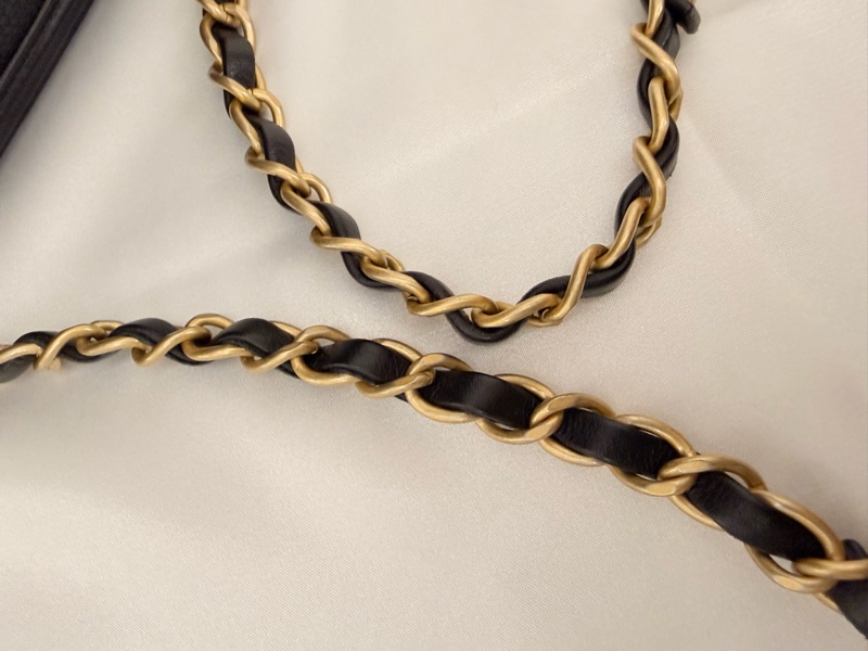 Chanel Vanity case 黑荔枝皮斜背包-34
