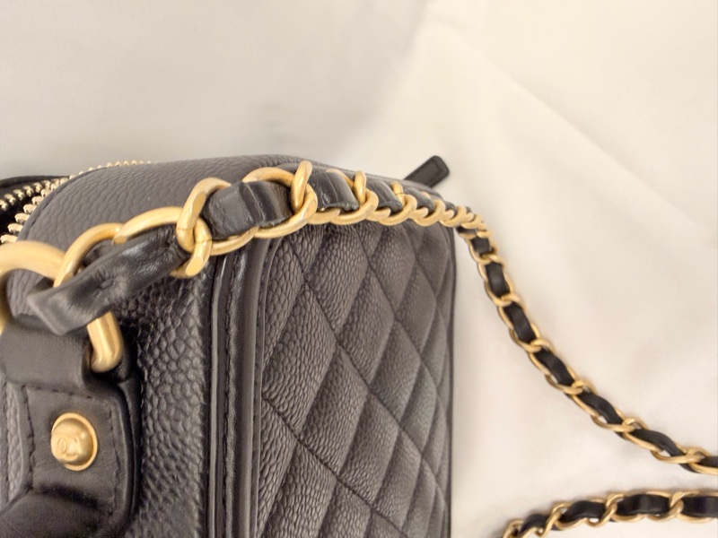 Chanel Vanity case 黑荔枝皮斜背包-36
