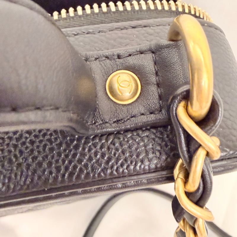 Chanel Vanity case 黑荔枝皮斜背包-44