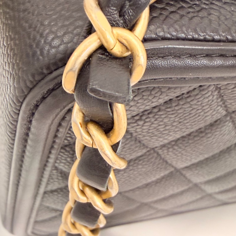 Chanel Vanity case 黑荔枝皮斜背包-53