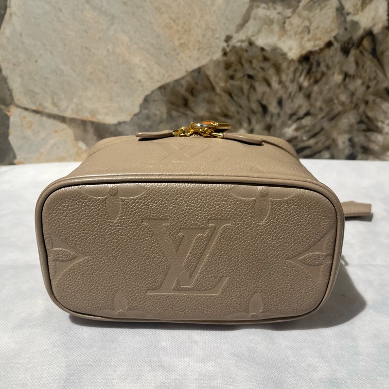 Louis Vuitton斑鳩灰牛皮壓紋Vanity PM-4