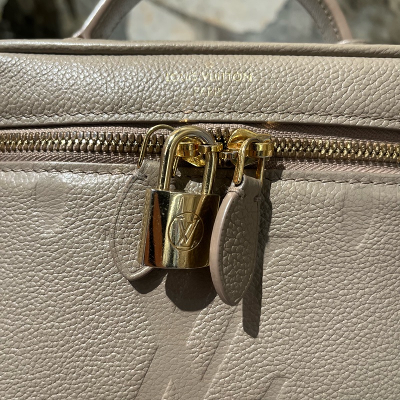 Louis Vuitton斑鳩灰牛皮壓紋Vanity PM-6