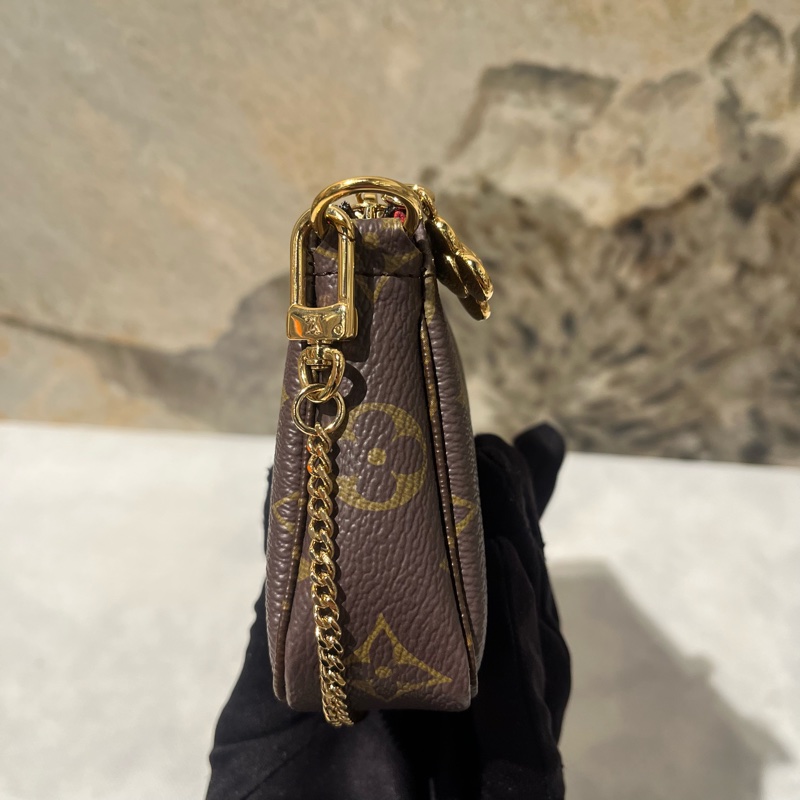 Louis Vuitton Vivienne Xmas季節款小化妝包 限定款-1