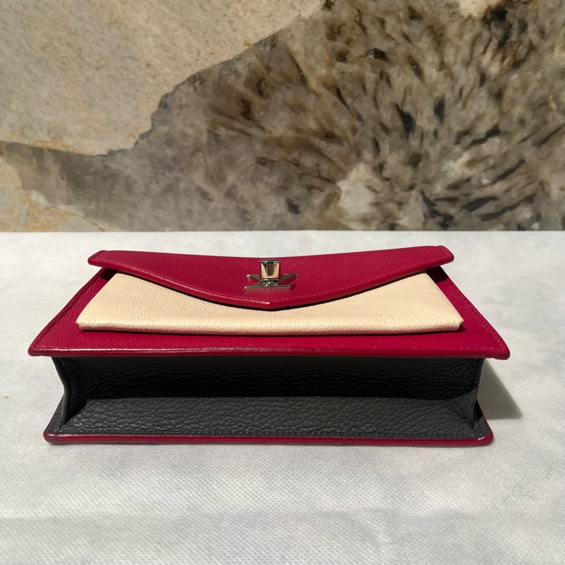 Louis Vuitton 深紅色拼色牛皮銀釦My LockMe 鏈包-4