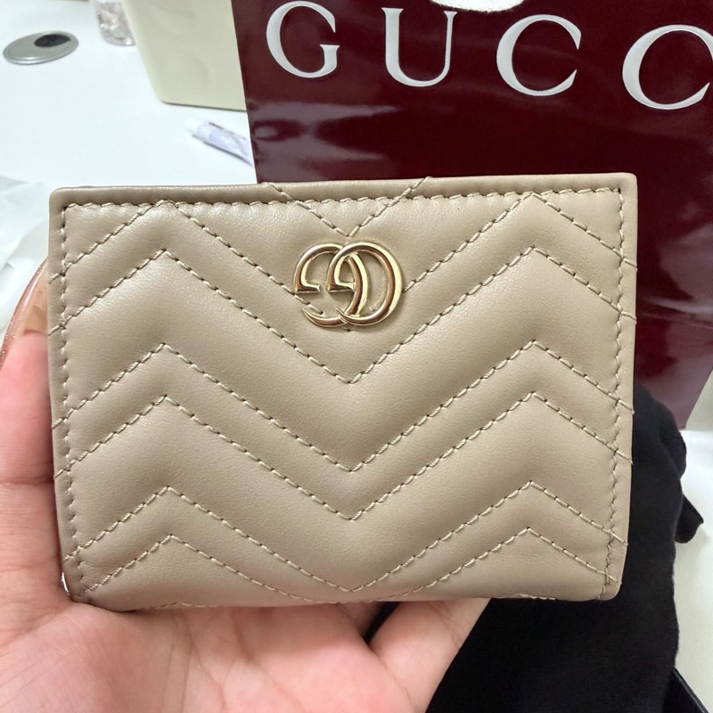 GUCCI 奶茶色短夾-0