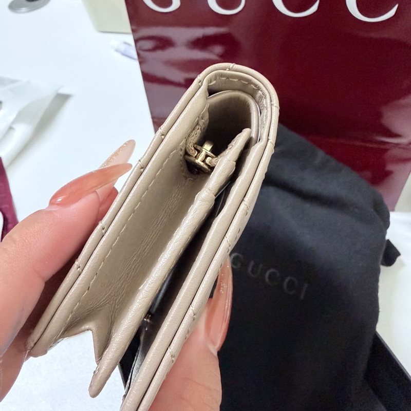 GUCCI 奶茶色短夾-2