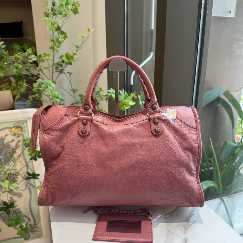 99新Balenciaga巴黎世家 機車包 中號 粉色 油蠟皮 手提包單肩包斜背包 底長37cm ❤️正品-1