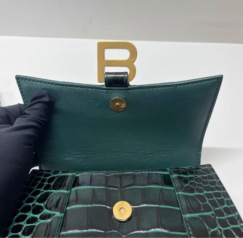 Balenciaga xs hourglass 沙漏包 金属B标志可拆卸肩带翻盖开合 鳄鱼纹压印牛皮革 单肩斜挎手提包-6