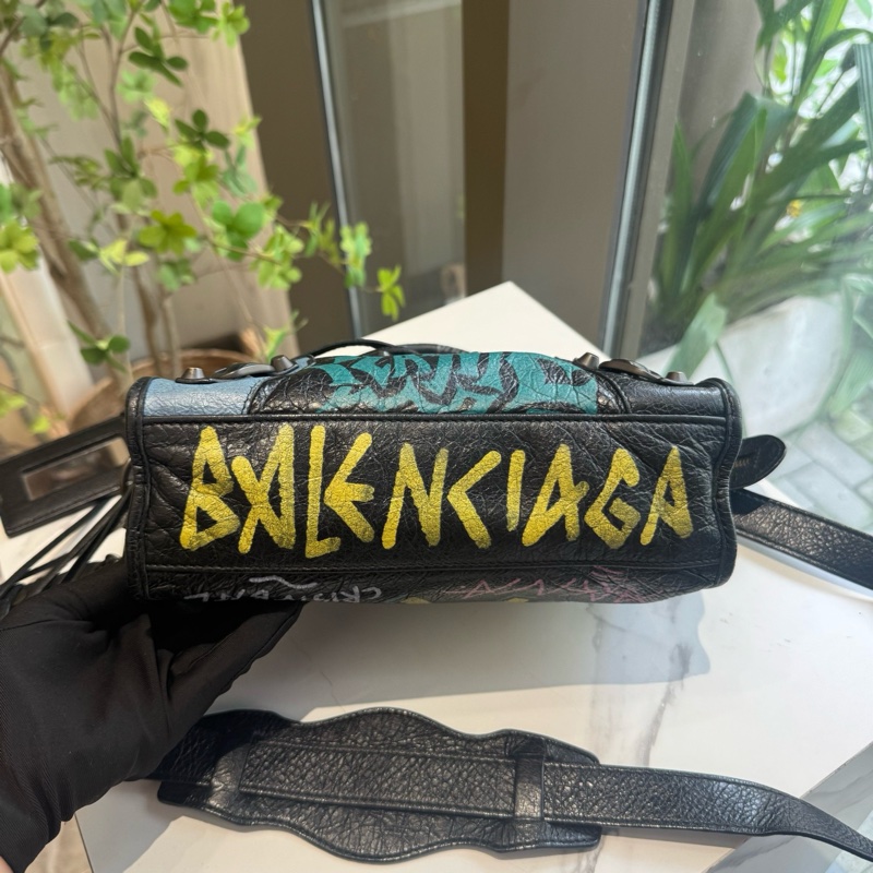 ✨99新Balenciaga巴黎世家 絕版塗鴉機車包 單肩包手提包斜背包 💛正品保障-2