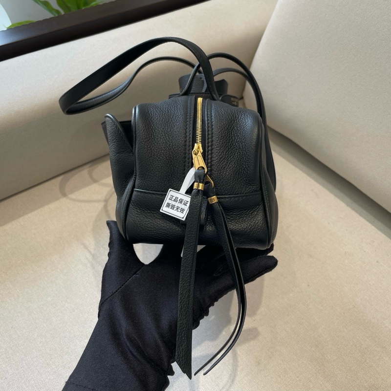 ✨閒置新Balenciaga/巴黎世家 Carrie小號保齡球包單肩包斜挎包❤️正品-2