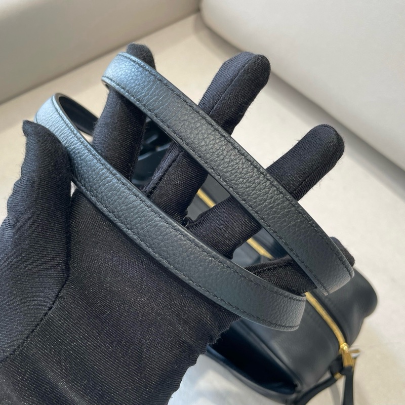 ✨閒置新Balenciaga/巴黎世家 Carrie小號保齡球包單肩包斜挎包❤️正品-6