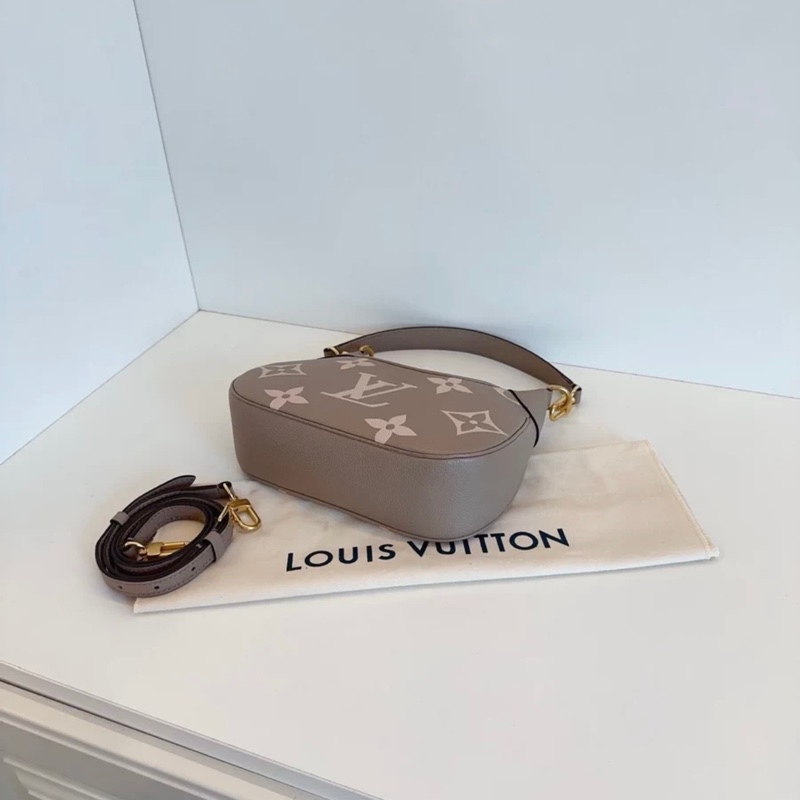 LV/Louis Vuitton Bagatelle牛皮压纹斜挎包 芯片款-4
