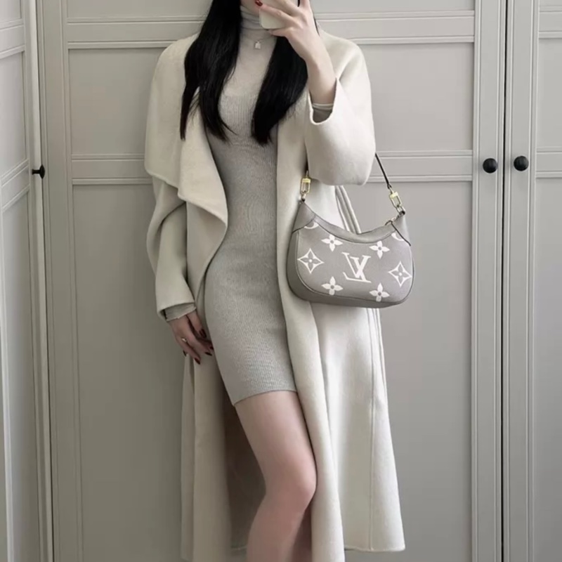 LV/Louis Vuitton Bagatelle牛皮压纹斜挎包 芯片款-7
