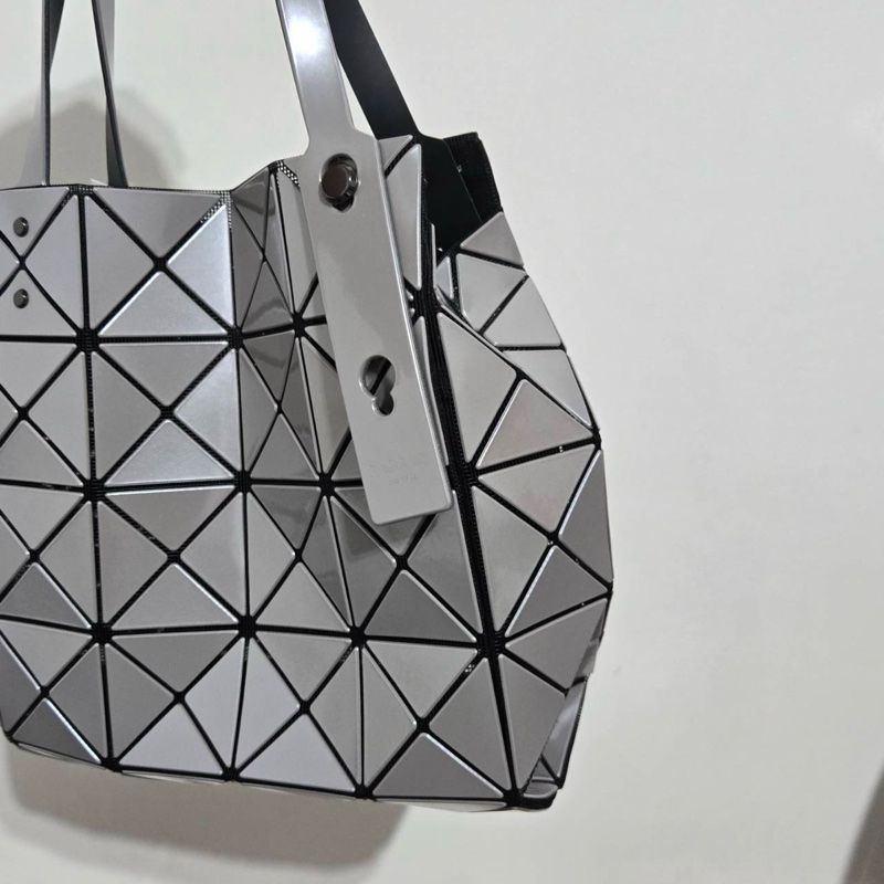 Issey Miyake 三宅一生 Bao Bao大號結晶鑽石包 銀灰色-4