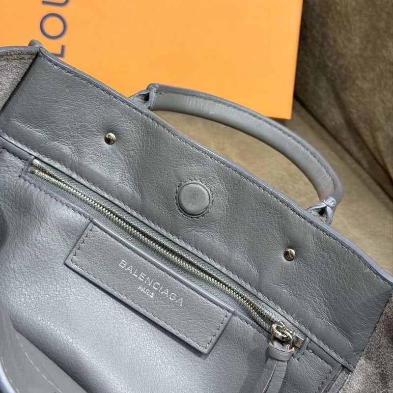 BALENCIAGA Mini Zip Papier 小羊皮手提斜背兩用包-11